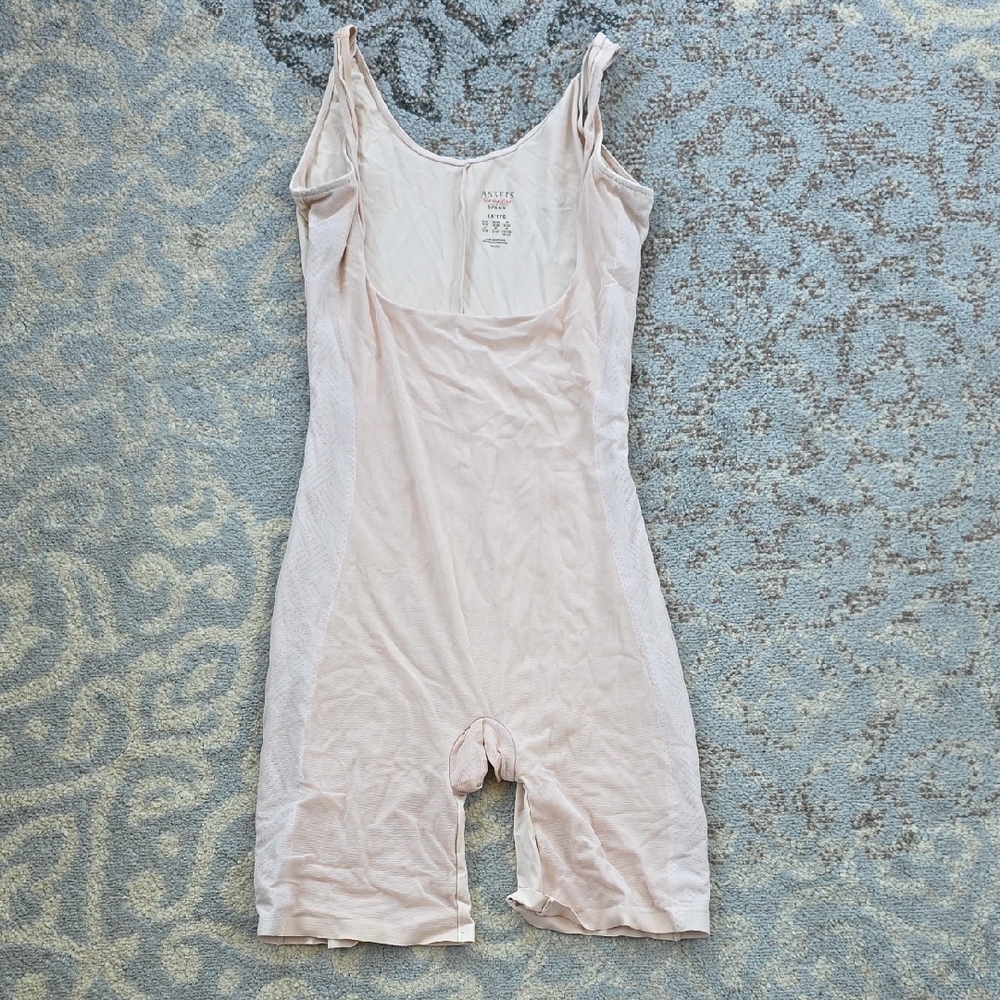 Assets Red Hot Label by Spanx Luxe & Lean Open Bust Shapewear Cream 1X
